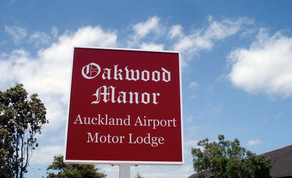 Oakwood-Manor